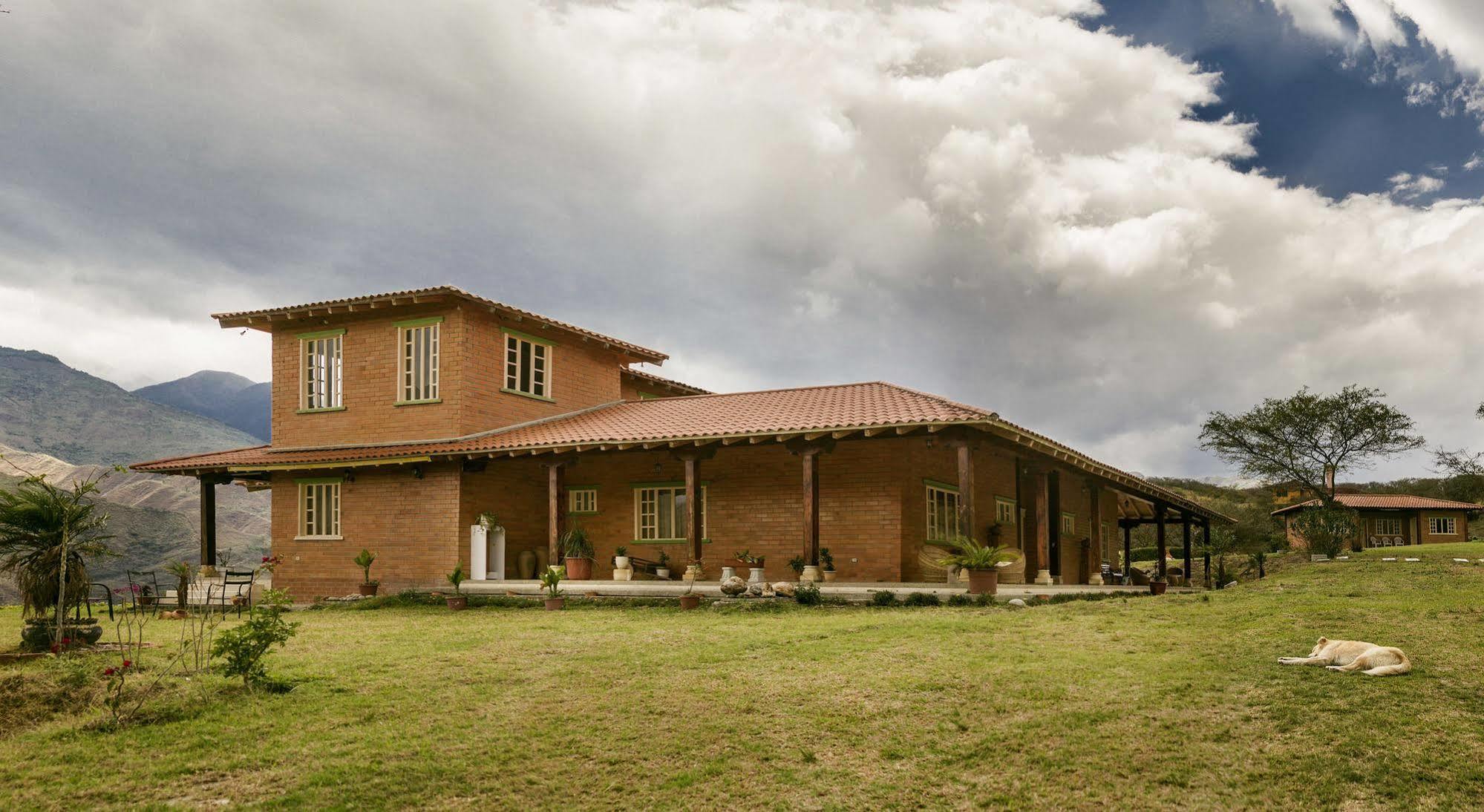 Villa Beatriz Lodge Vilcabamba Exterior foto