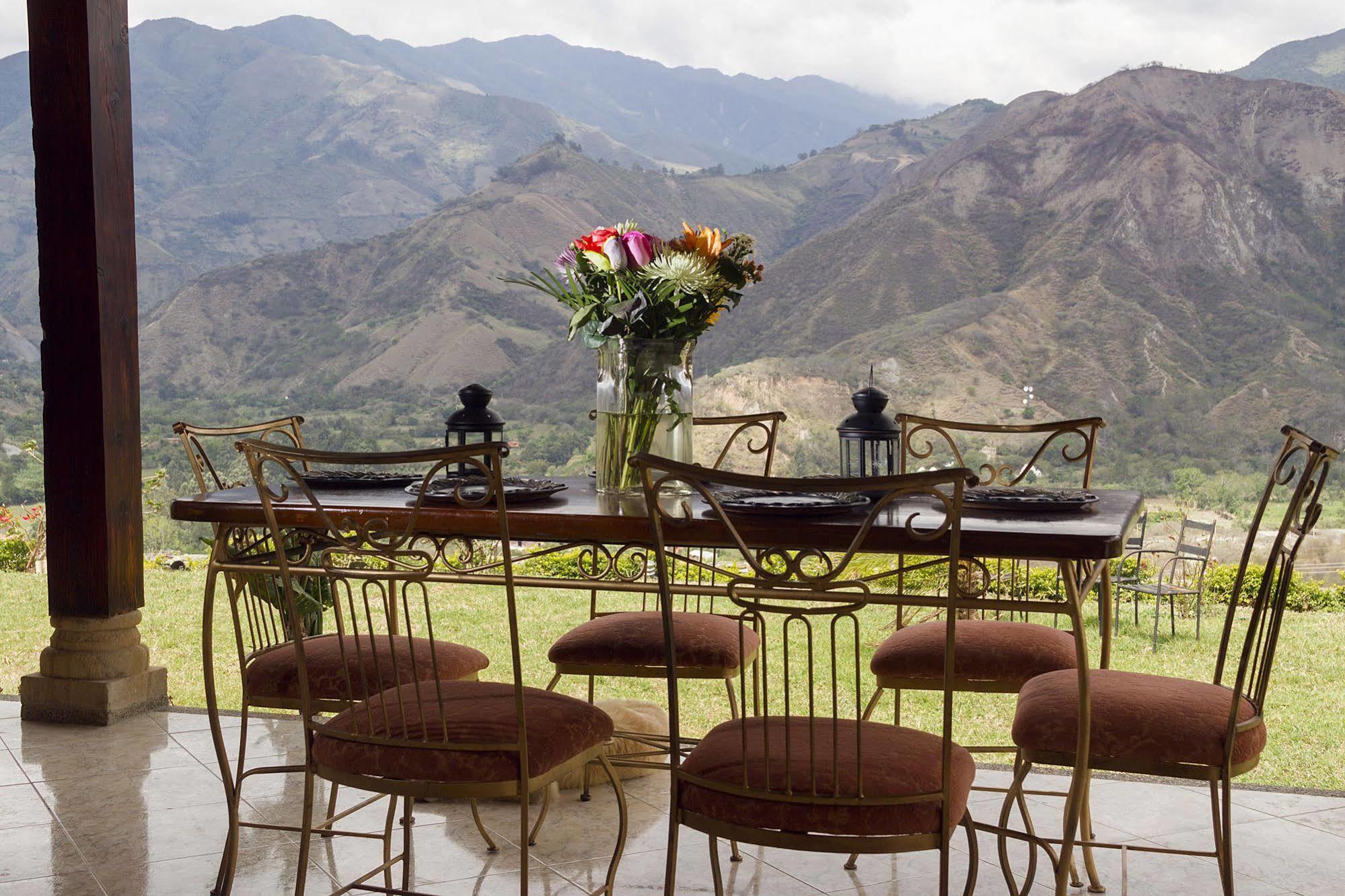 Villa Beatriz Lodge Vilcabamba Exterior foto