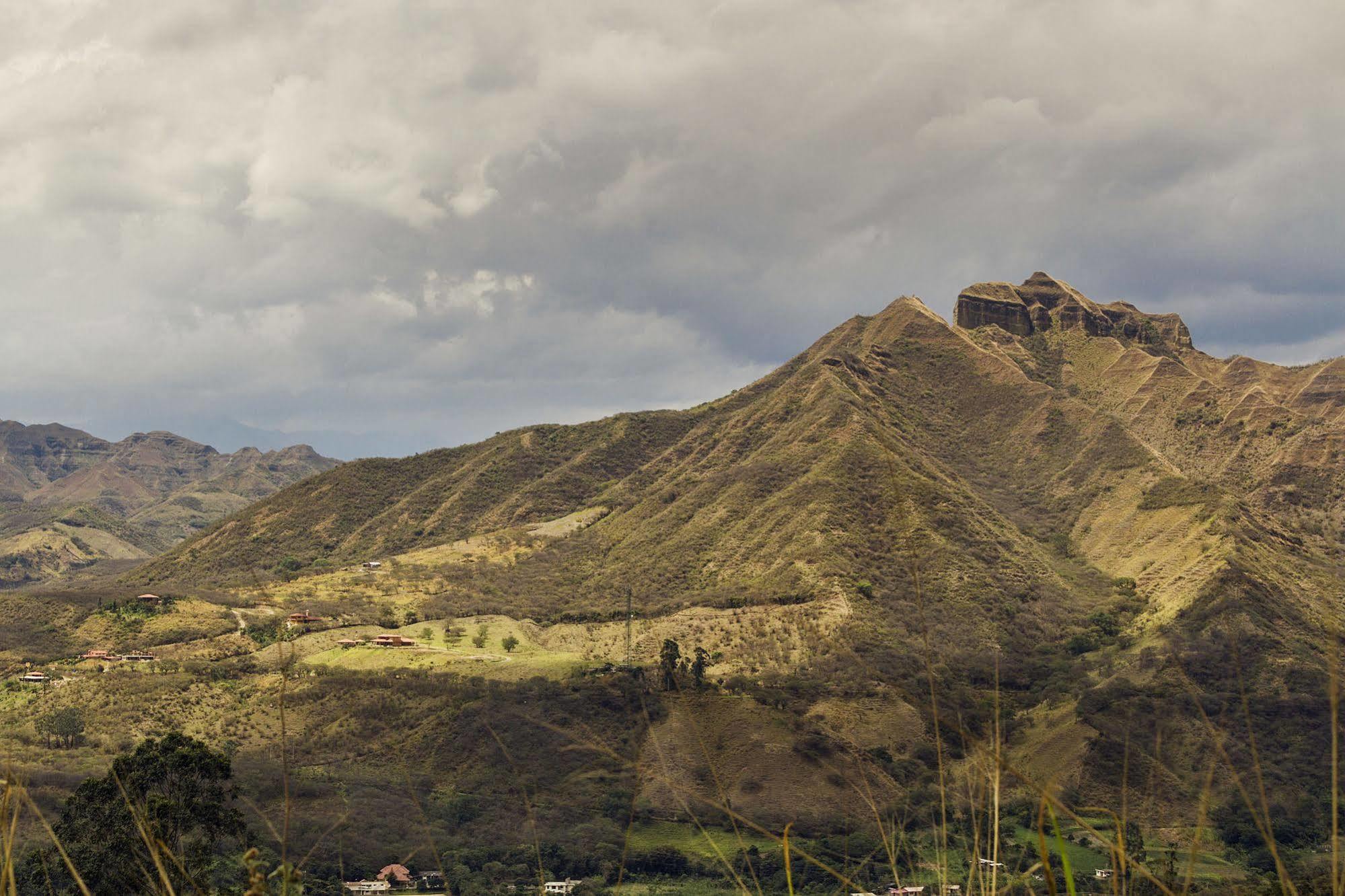 Villa Beatriz Lodge Vilcabamba Exterior foto